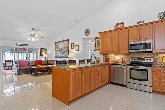 761 Greenbriar Avenue, Davie, FL 33325