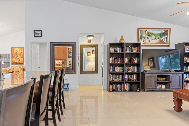 761 Greenbriar Avenue, Davie, FL 33325