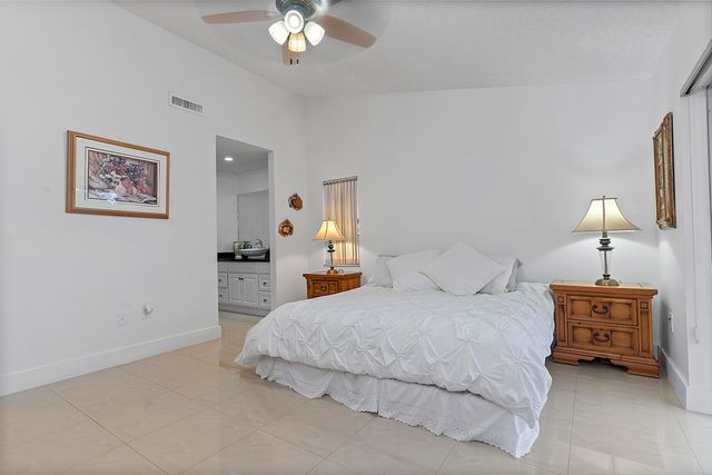 761 Greenbriar Avenue, Davie, FL 33325