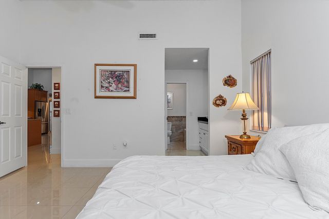 761 Greenbriar Avenue, Davie, FL 33325