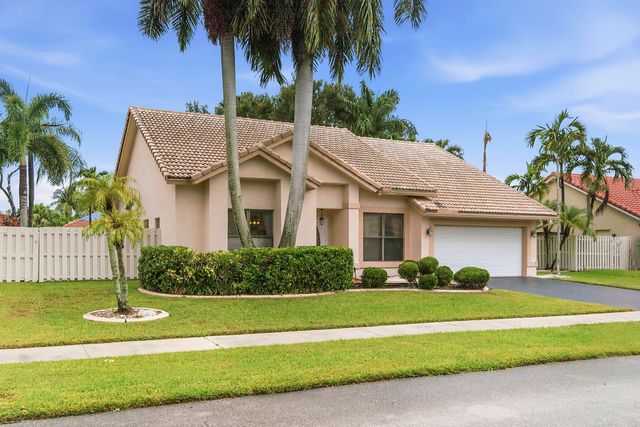 761 Greenbriar Avenue, Davie, FL 33325