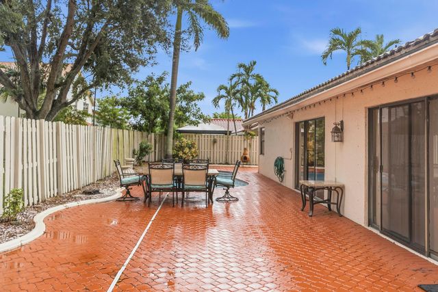 761 Greenbriar Avenue, Davie, FL 33325