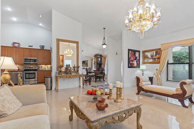 761 Greenbriar Avenue, Davie, FL 33325