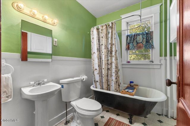 9 Corthell Street, Colonie, NY 12205