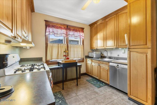 9 Corthell Street, Colonie, NY 12205