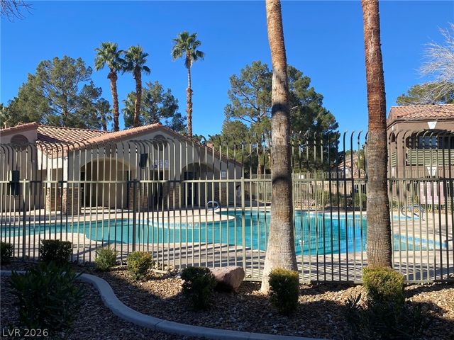 7720 SECRET SHORE Drive 106, Las Vegas, NV 89128