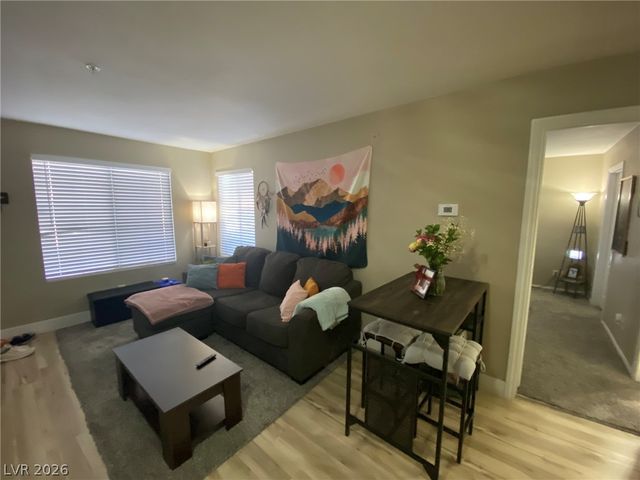7720 SECRET SHORE Drive 106, Las Vegas, NV 89128