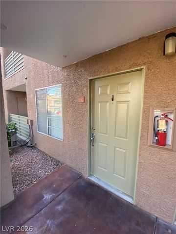 7720 SECRET SHORE Drive 106, Las Vegas, NV 89128