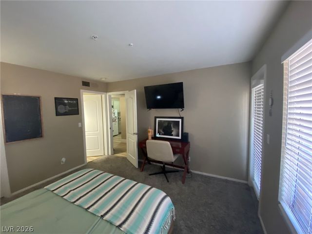 7720 SECRET SHORE Drive 106, Las Vegas, NV 89128