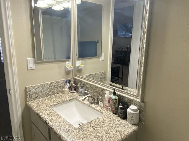 7720 SECRET SHORE Drive 106, Las Vegas, NV 89128