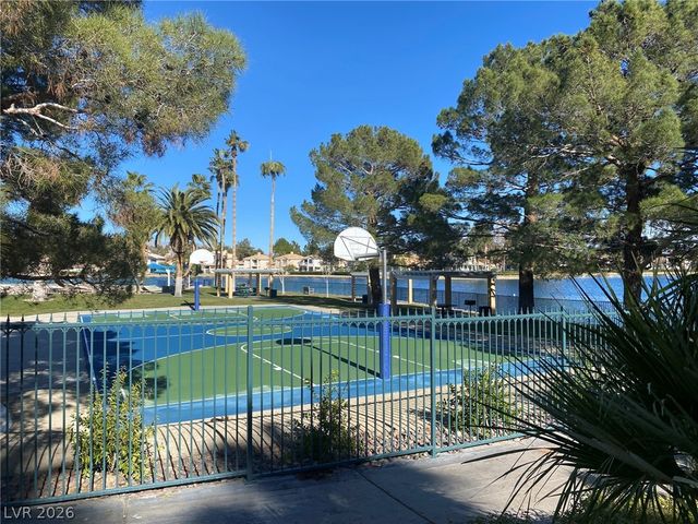 7720 SECRET SHORE Drive 106, Las Vegas, NV 89128