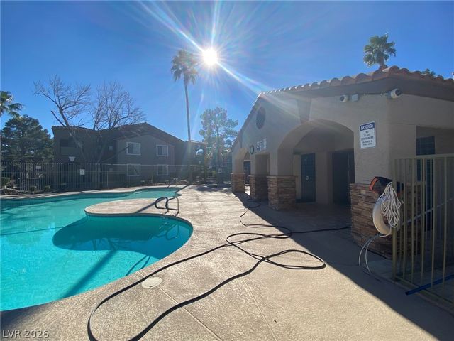 7720 SECRET SHORE Drive 106, Las Vegas, NV 89128