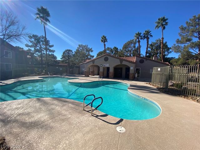 7720 SECRET SHORE Drive 106, Las Vegas, NV 89128