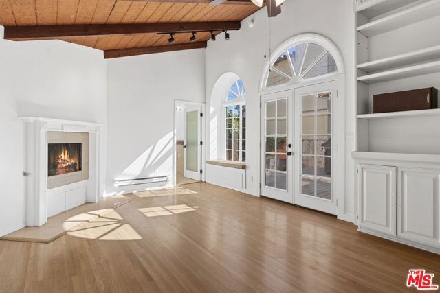 2128 Camden Avenue, Los Angeles, CA 90025