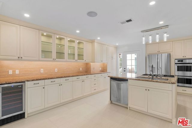 2128 Camden Avenue, Los Angeles, CA 90025