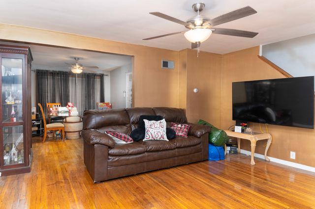 211 Ash Street, Park Forest, IL 60466