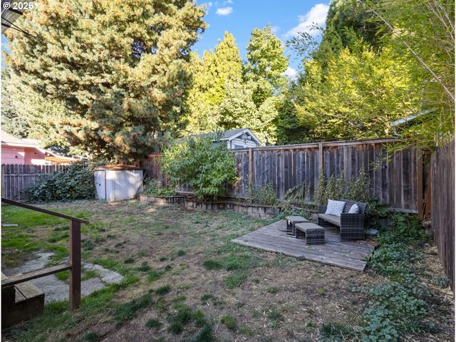 5135 Ne FLANDERS St, Portland, OR 97213