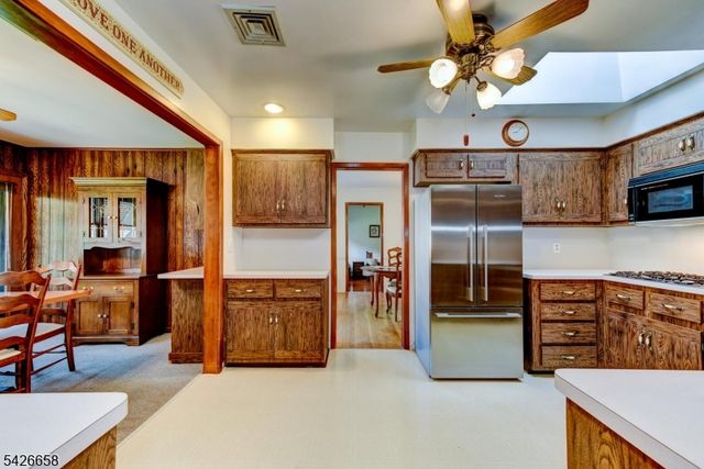 35 Payson Rd, Pequannock Twp., NJ 07440