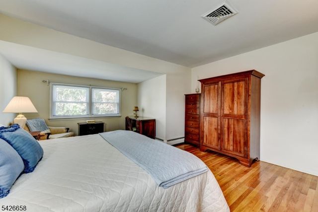 35 Payson Rd, Pequannock Twp., NJ 07440