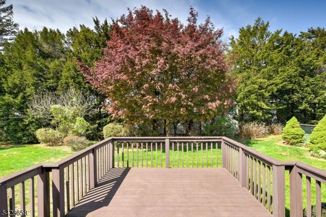 35 Payson Rd, Pequannock Twp., NJ 07440