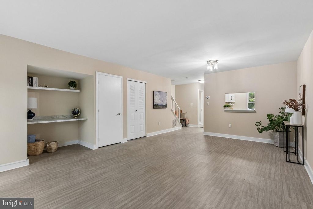32 MAGNOLIA CT, LAWRENCE TOWNSHIP, NJ 08648 — photo 4