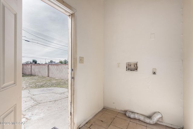 4126 E Valentine Street, Tucson, AZ 85711