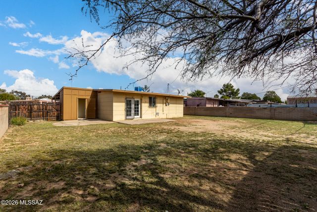 4126 E Valentine Street, Tucson, AZ 85711