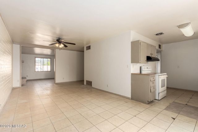 4126 E Valentine Street, Tucson, AZ 85711