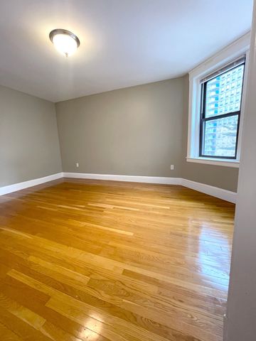 660 Huntington Avenue 39, Boston, MA 02115