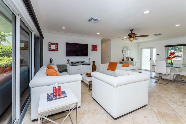 817 NE 71st Street, Boca Raton, FL 33487