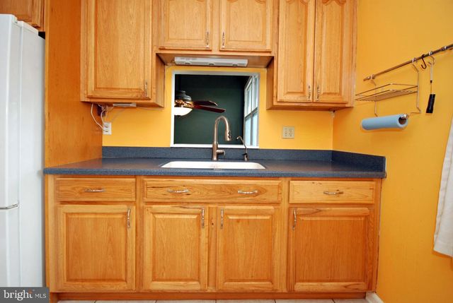 4 S LINDEN LN S, Plainsboro, NJ 08536