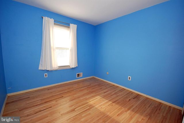 4 S LINDEN LN S, Plainsboro, NJ 08536