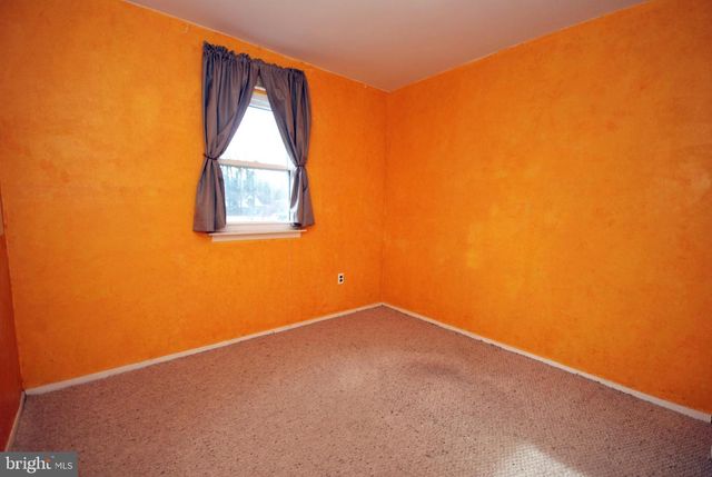 4 S LINDEN LN S, Plainsboro, NJ 08536