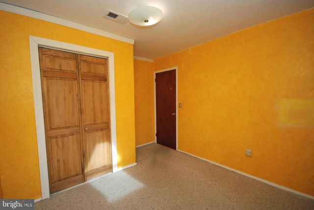 4 S LINDEN LN S, Plainsboro, NJ 08536