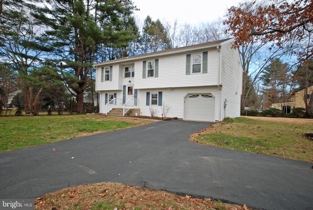 4 S LINDEN LN S, Plainsboro, NJ 08536