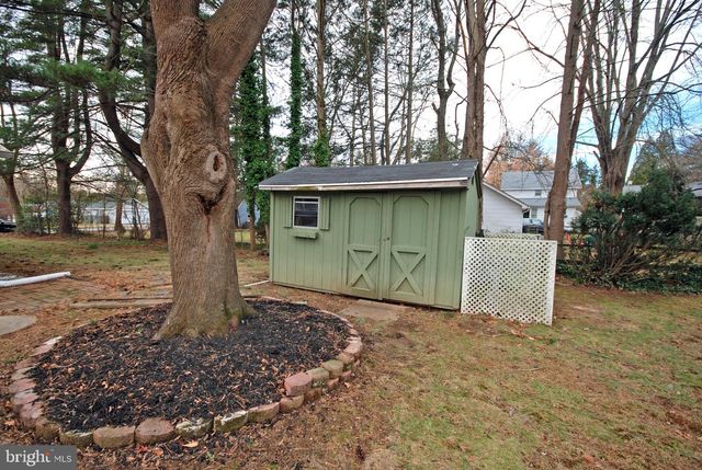 4 S LINDEN LN S, Plainsboro, NJ 08536