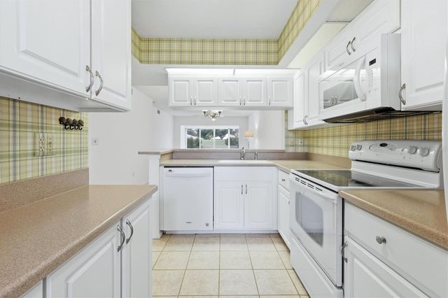 421 CERROMAR TERRACE 370, Venice, FL 34293