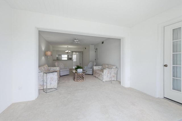 421 CERROMAR TERRACE 370, Venice, FL 34293