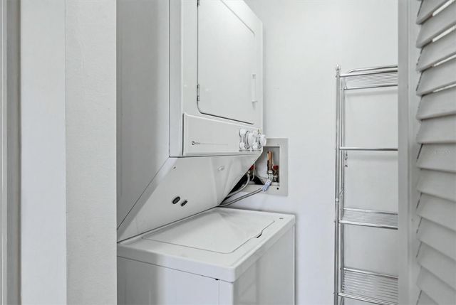 421 CERROMAR TERRACE 370, Venice, FL 34293