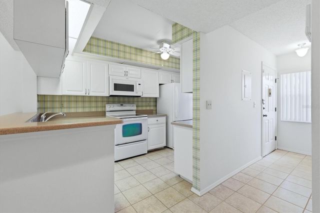 421 CERROMAR TERRACE 370, Venice, FL 34293