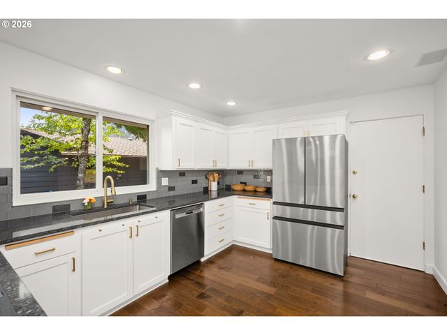 4480 Nw MALHUER Ave, Portland, OR 97229