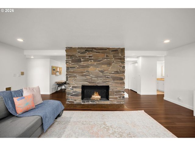 4480 Nw MALHUER Ave, Portland, OR 97229