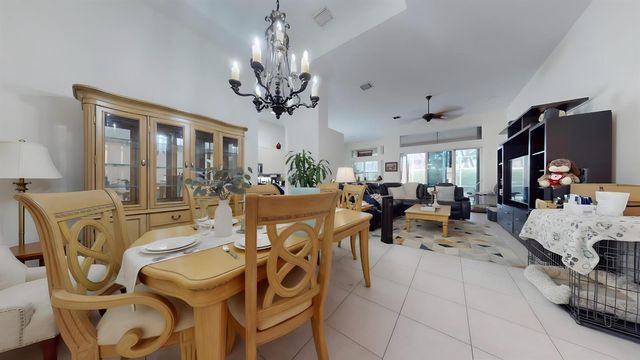 10072 Armani Drive, Boynton Beach, FL 33437