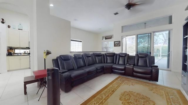 10072 Armani Drive, Boynton Beach, FL 33437