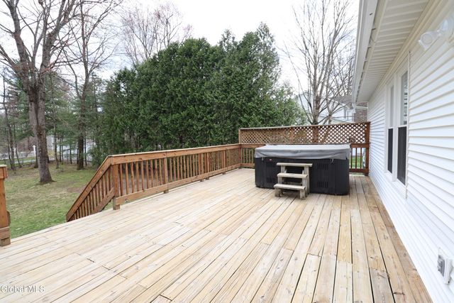 6967 Suzanne Court, Guilderland, NY 12303
