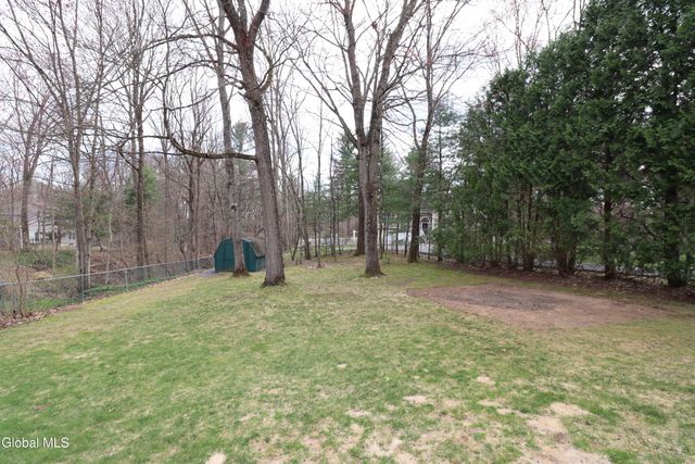 6967 Suzanne Court, Guilderland, NY 12303