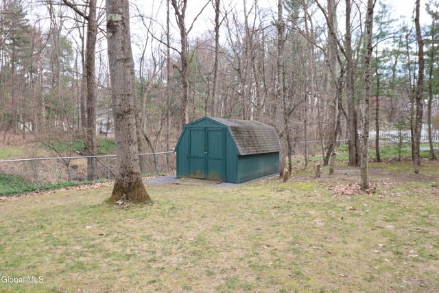 6967 Suzanne Court, Guilderland, NY 12303