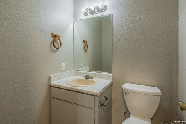 554 Dukeway Apt 1, Universal City, TX 78148