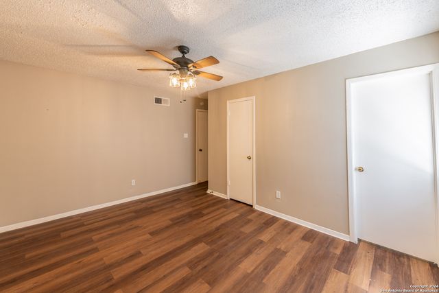554 Dukeway Apt 1, Universal City, TX 78148