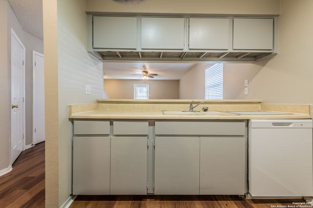 554 Dukeway Apt 1, Universal City, TX 78148